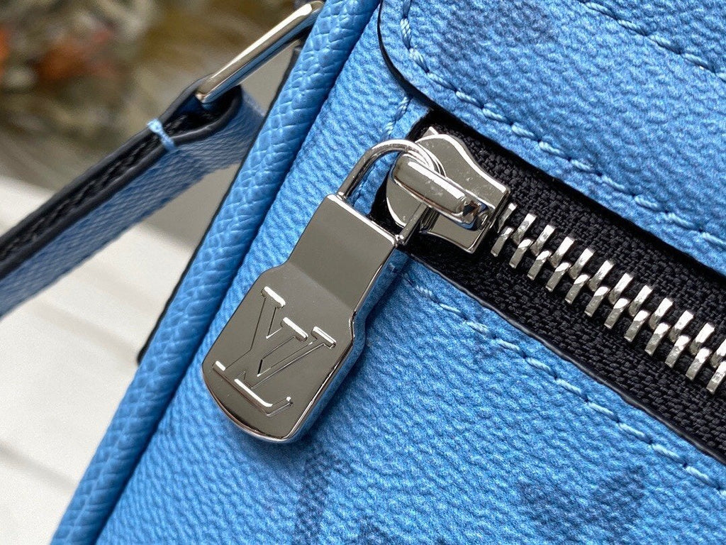 LOUIS VUITTON MESSENGERAMA 29CM TAIGARAMA DENIM BLUE