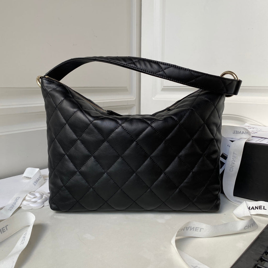 CHANEL HOBO 28CM BLACK LAMBSKIN GOLD HARDWARE