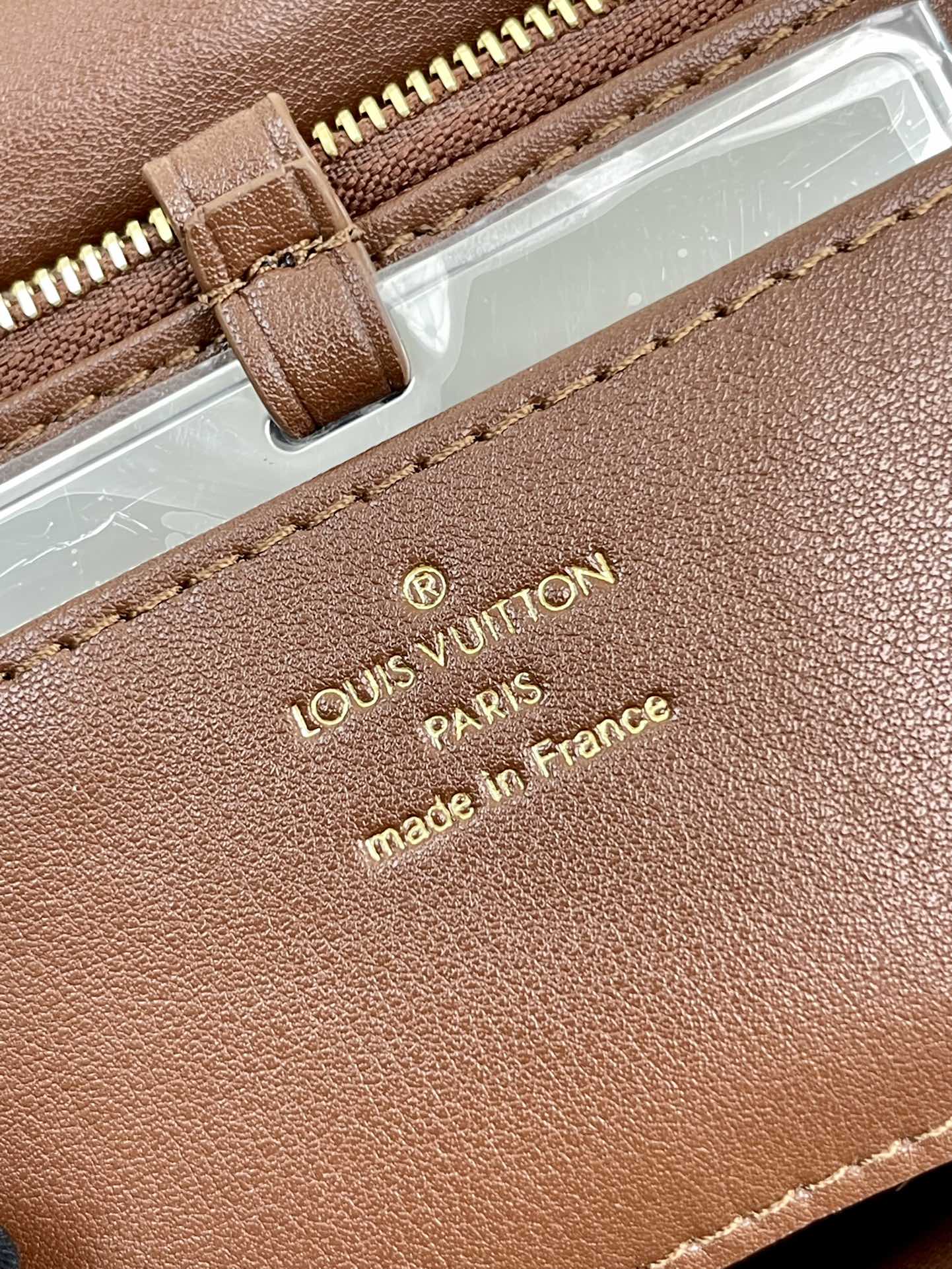 LOUIS VUITTON GO-14 MM 23 TAN