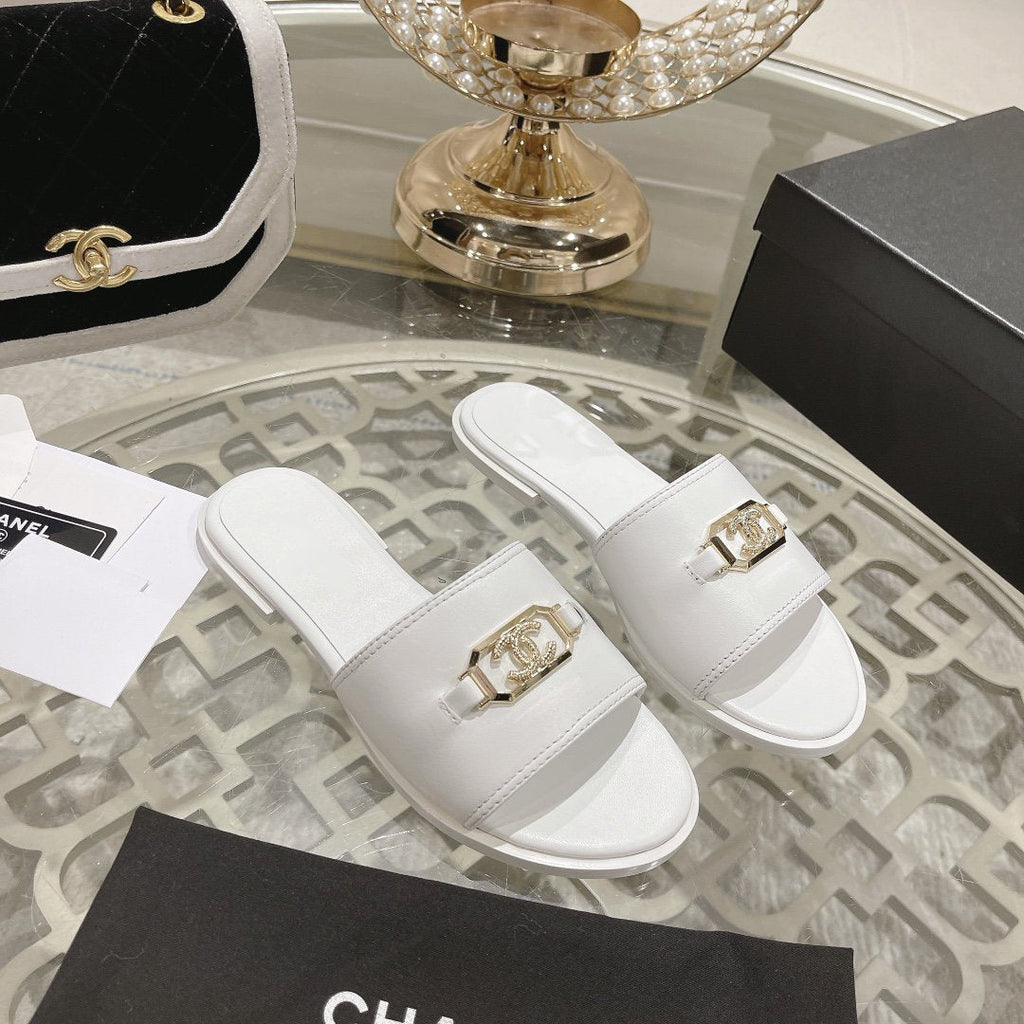 CHANEL Mules White Shiny Calfskin