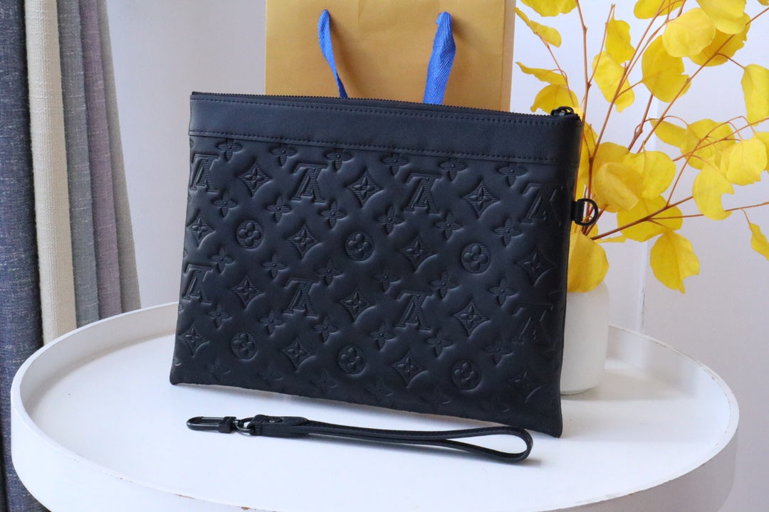 LOUIS VUITTON POCHETTE TO GO 30 MONOGRAM SHADOW