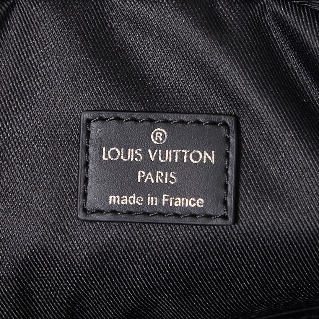LOUIS VUITTON AVENUE SLINGBAG 31 IN BLACK DAMIER GRAPHITE CANVAS