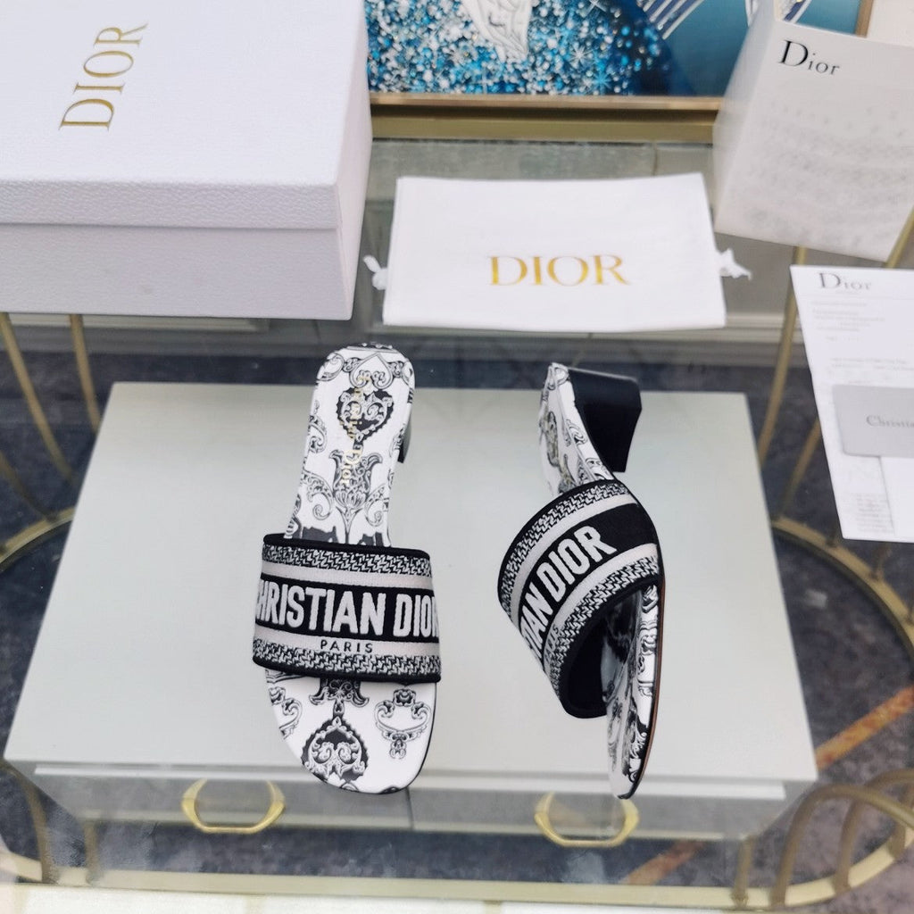 DIOR CD Mule Dway Heeled Slide 45mm Style 32