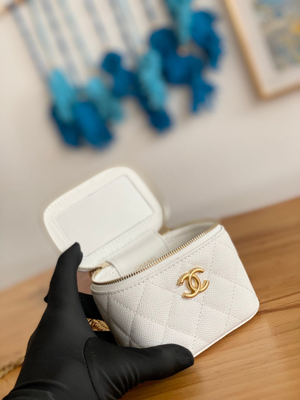 CHANEL MINI 10 VANITY IN WHITE CALFSKIN GOLD HARDWARE