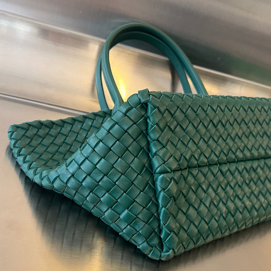 BOTTEGA VENETA SMALL CABAT 32 IN KAITOKE GREEN LAMBSKIN