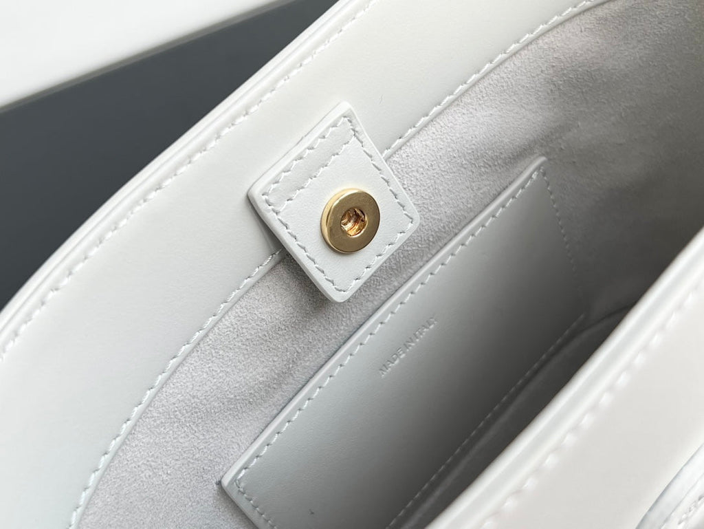 CELINE CUIR TRIPHOME 19 WHITE SMOOTH CALFSKIN BUCKET BAG