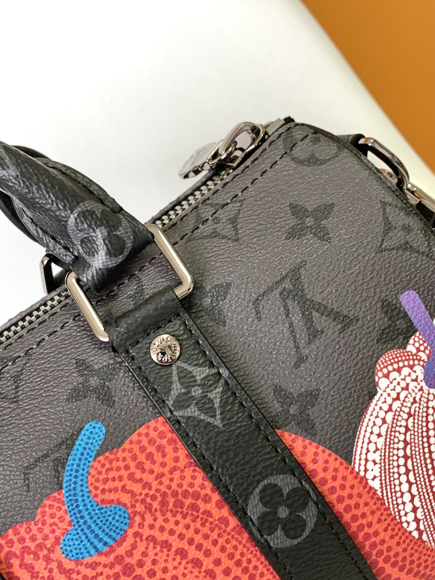 LOUIS VUITTON KEEPALL BANDOULIÈRE 21 IN MULTICOLOR CALFSKIN