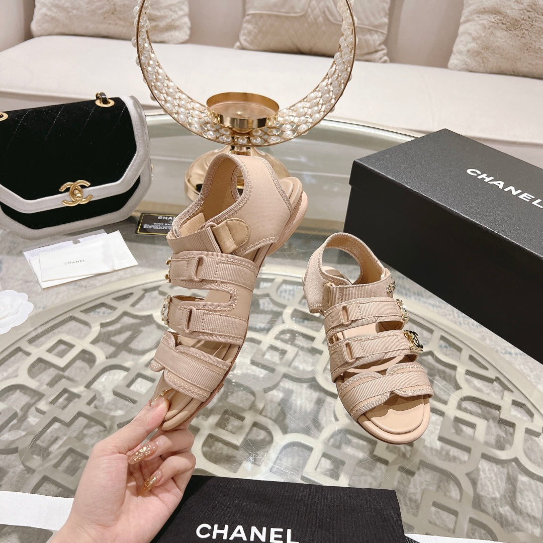 CHANEL Double C  Xiaoxiang Chain Fabric Head Chunky Sandal Cream Lambskin