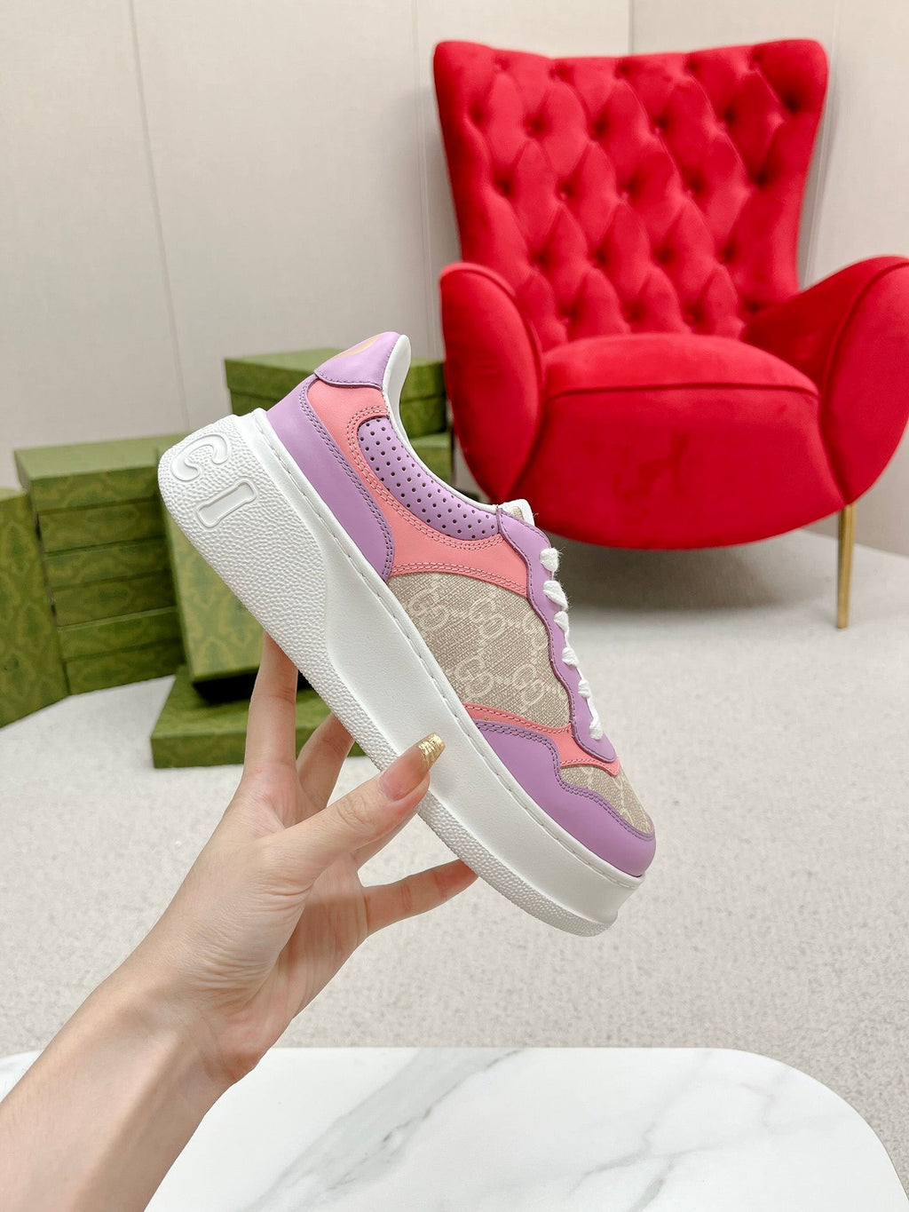 GUCCI TRAINER LIGHT GRAY AND PURPLE CALFSKIN