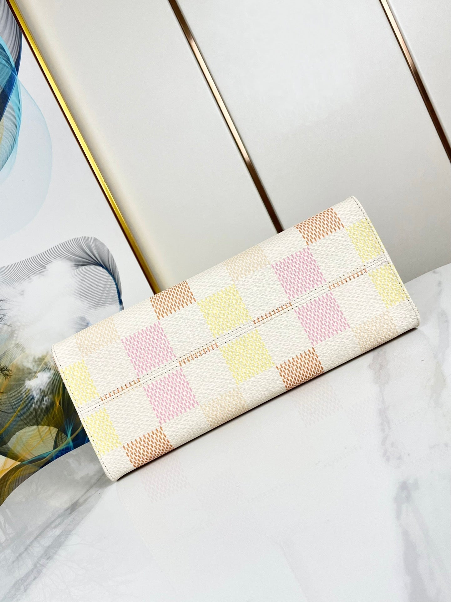 LOUIS VUITTON ONTHEGO 35 IN PEACH DAMIER GIANT CANVAS