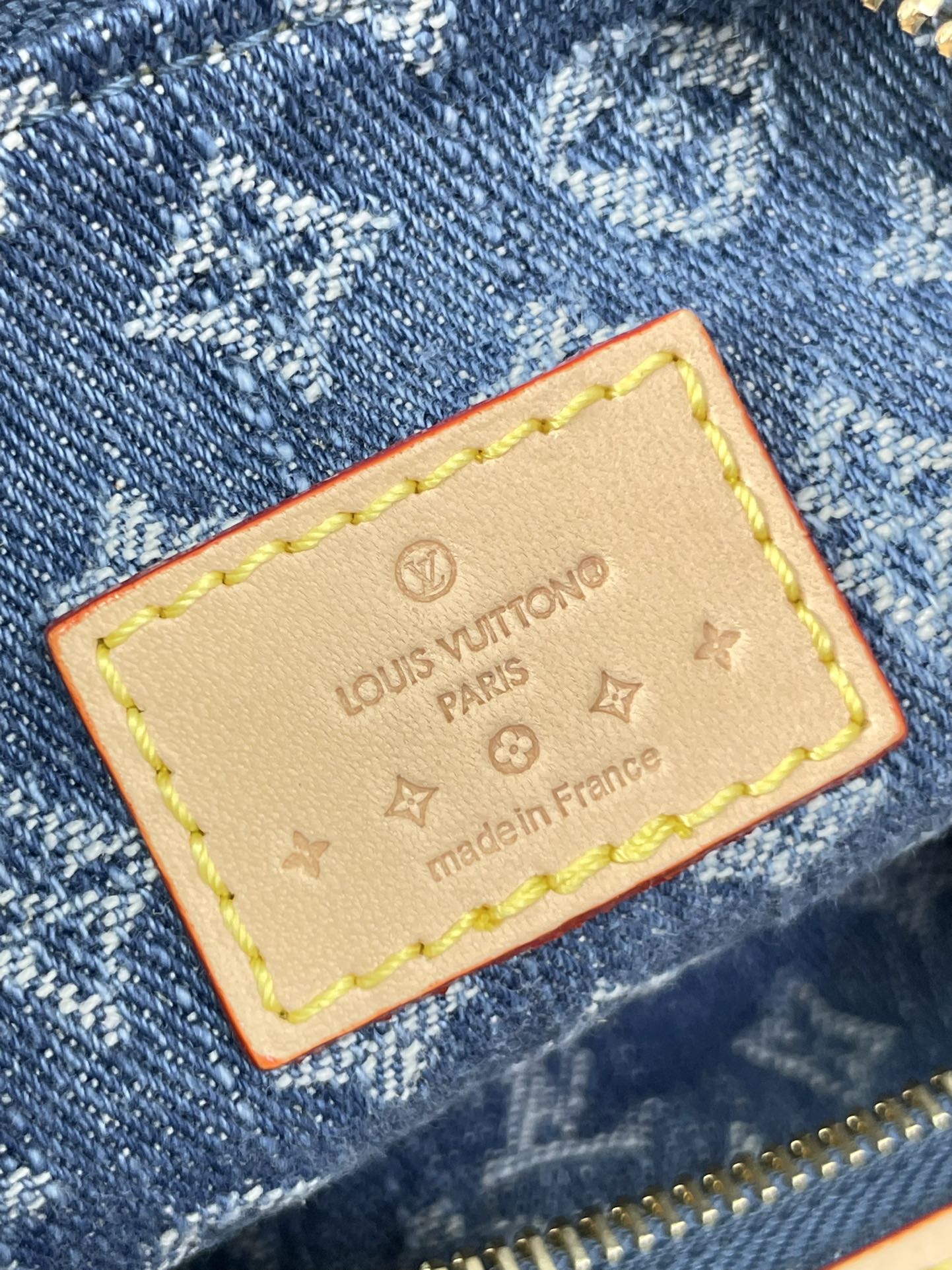LOUIS VUITTON HILLS POCHETTE 18 IN BLUE MONOGRAM DENIM