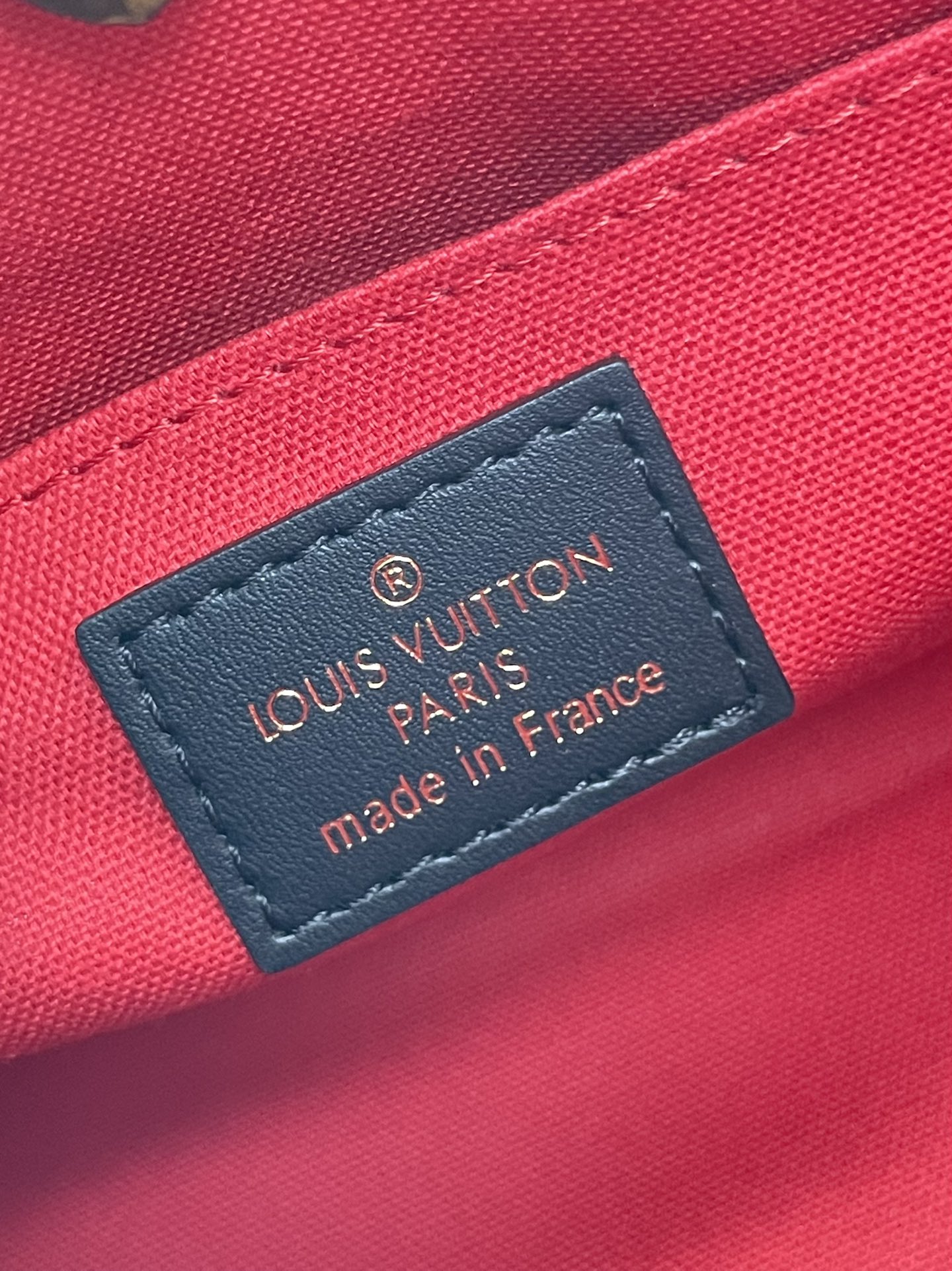 LOUIS VUITTON ONTHEGO BB 18 IN BROWN MONOGRAM AND MONOGRAM REVERSE CANVAS