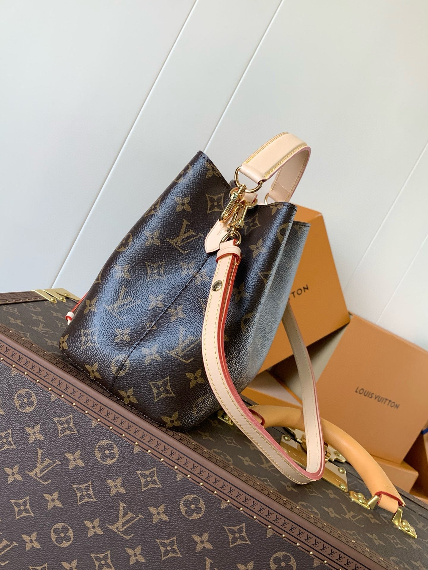 LOUIS VUITTON NÉONOÉ BB 20 IN BROWN MONOGRAM CANVAS