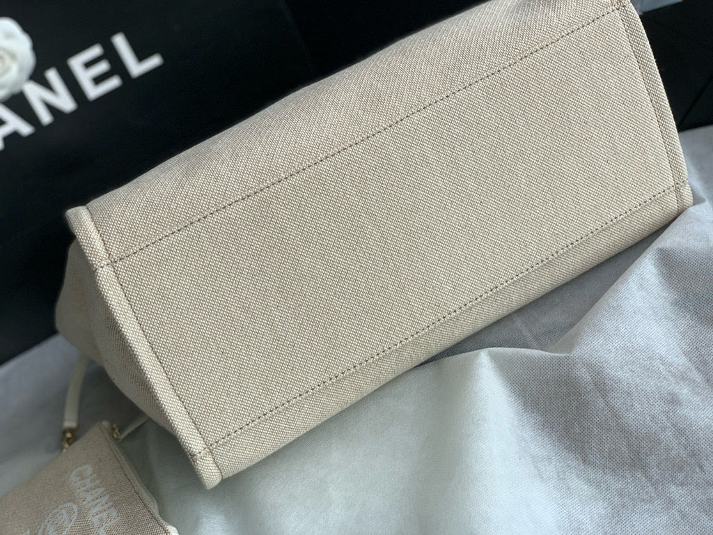 CHANEL SHOPPING BAG 38 IN BEIGE AND WHITE CANVAS
