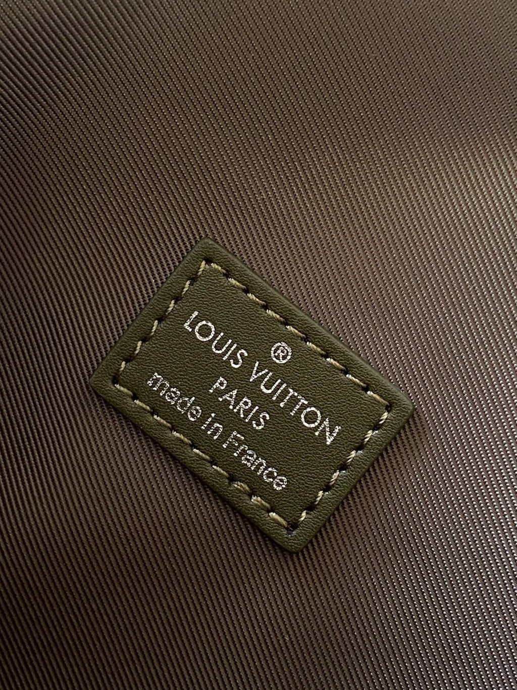 LOUIS VUITTON STEAMER WEARABLE WALLET 16 IN BEIGE AND KHAKI COLORWAY COATED CANVAS