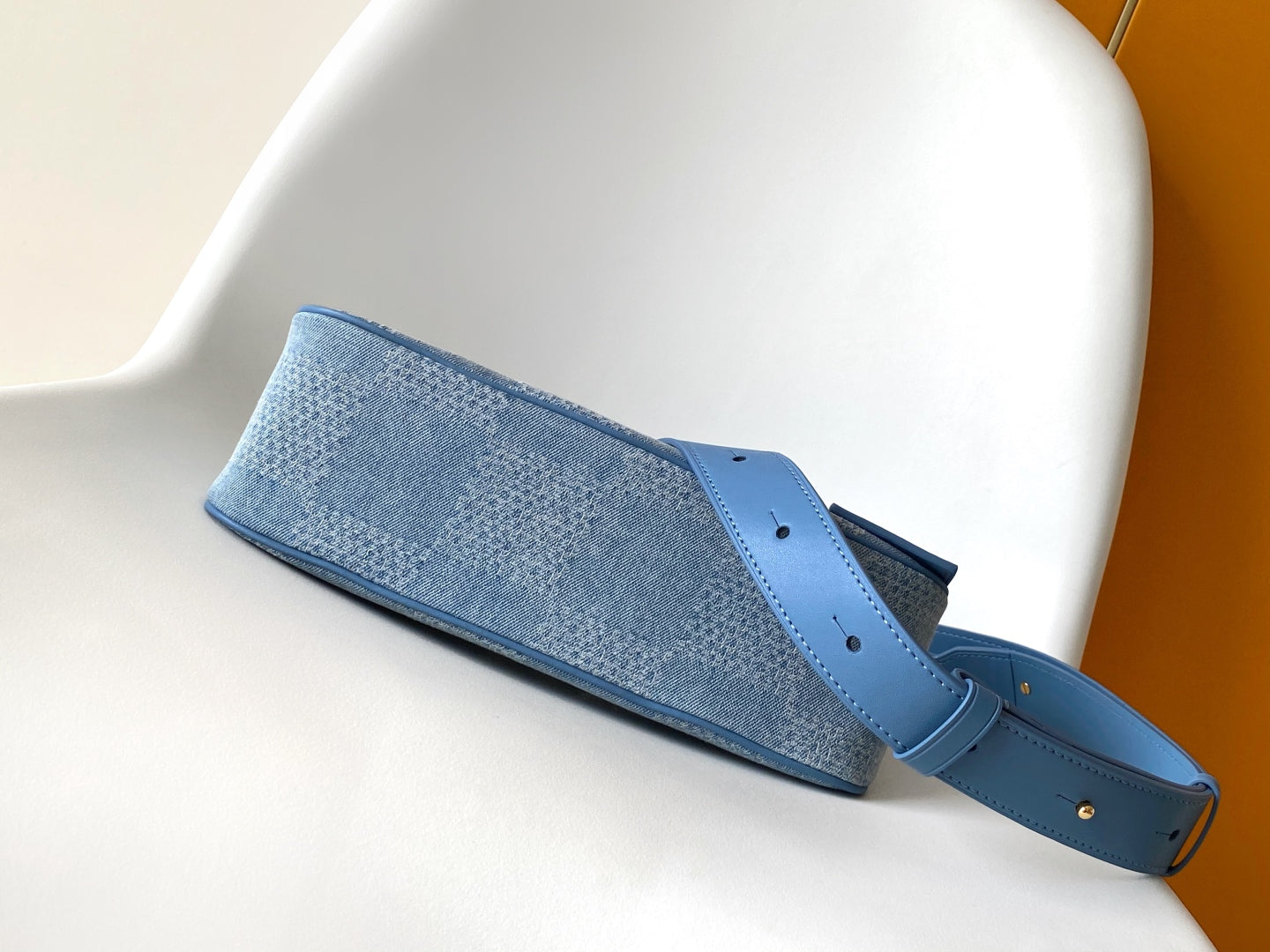 LOUIS VUITTON LV 25S POCHETTE ACCESSORIES XL 28 IN BLUE CANVAS DAMIER DENIM