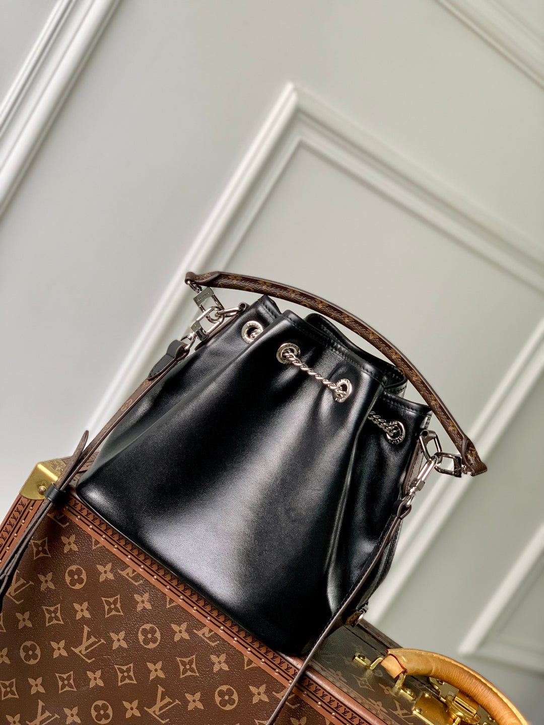 LOUIS VUITTON NO WAY VIBE HANDBAG 22.5 IN BLACK LAMBSKIN SILVER HARDWARE