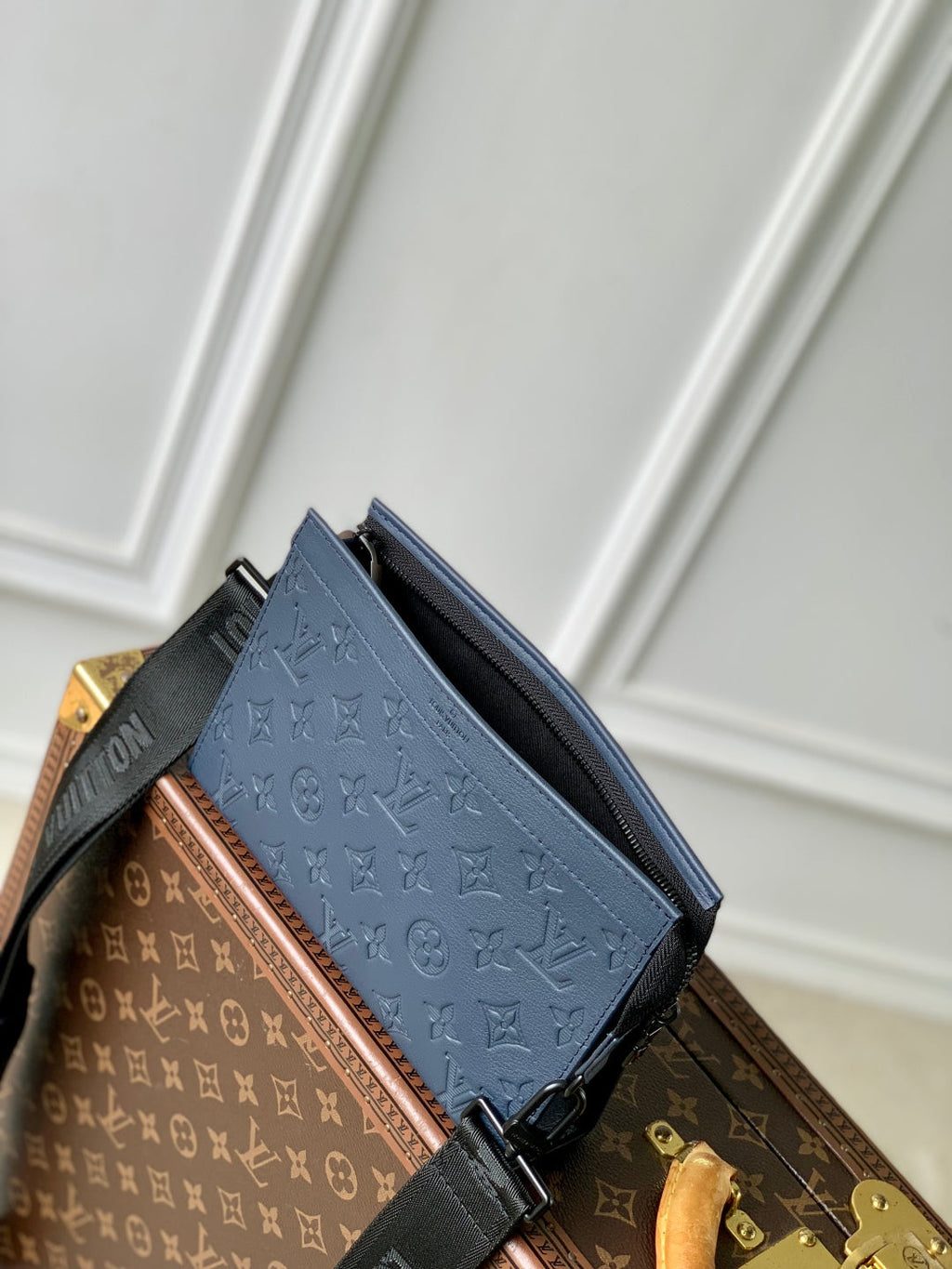 LOUIS VUITTON POCHETTE VOYAGE 22 IN DARK BLUE MONOGRAM SHADOW CALFSKIN