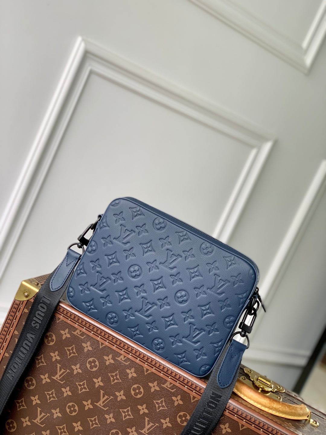 LOUIS VUITTON TRIO MESSENGER 25 IN BLUE MONOGRAM SHADOW CALFSKIN