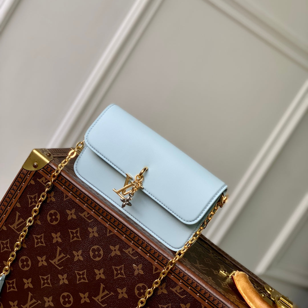 LOUIS VUITTON WALLET ON CHAIN BLOOM 20 IN AZUR BLUE CALFSKIN