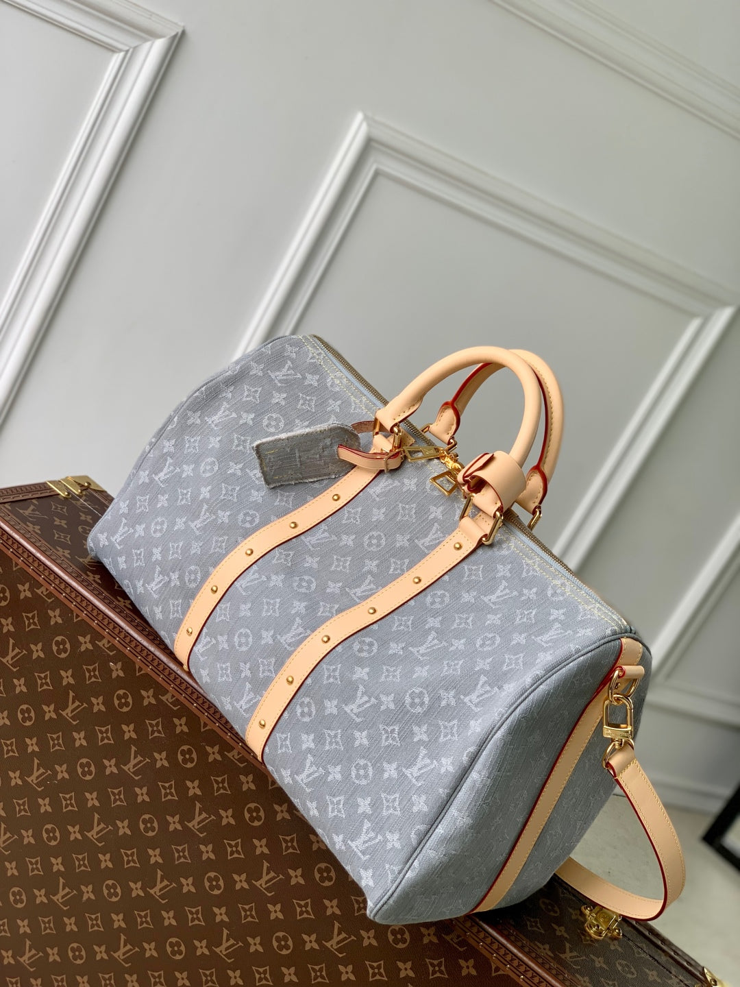 LOUIS VUITTON KEEPALL BANDOULIÈRE 45 IN GREY MONOGRAM DENIM LIGHT BROWN CALFSKIN