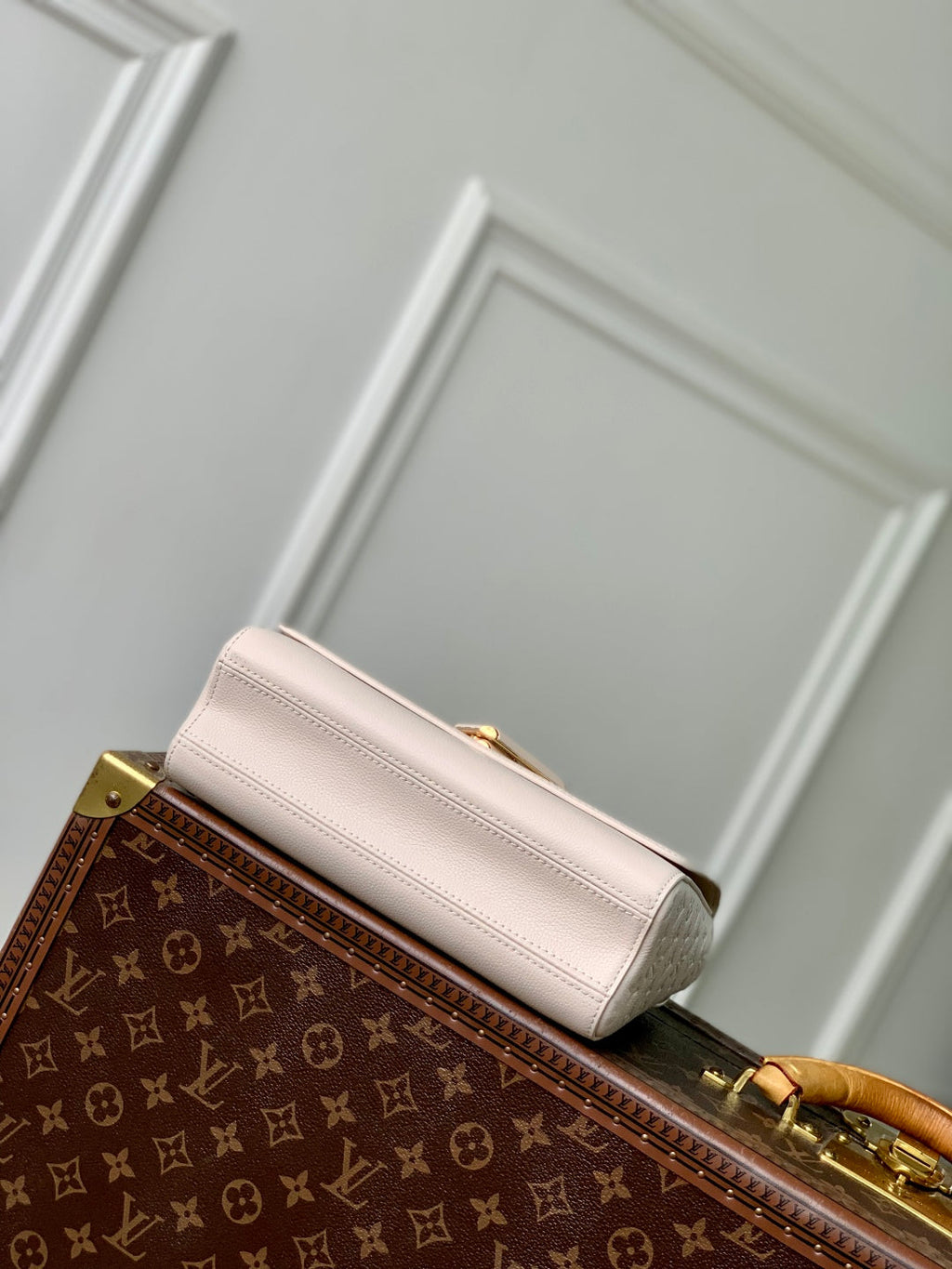 LOUIS VUITTON TWIST SLIM 19 IN LIGHT PINK TAURILLON CALFSKIN GOLD HARDWARE