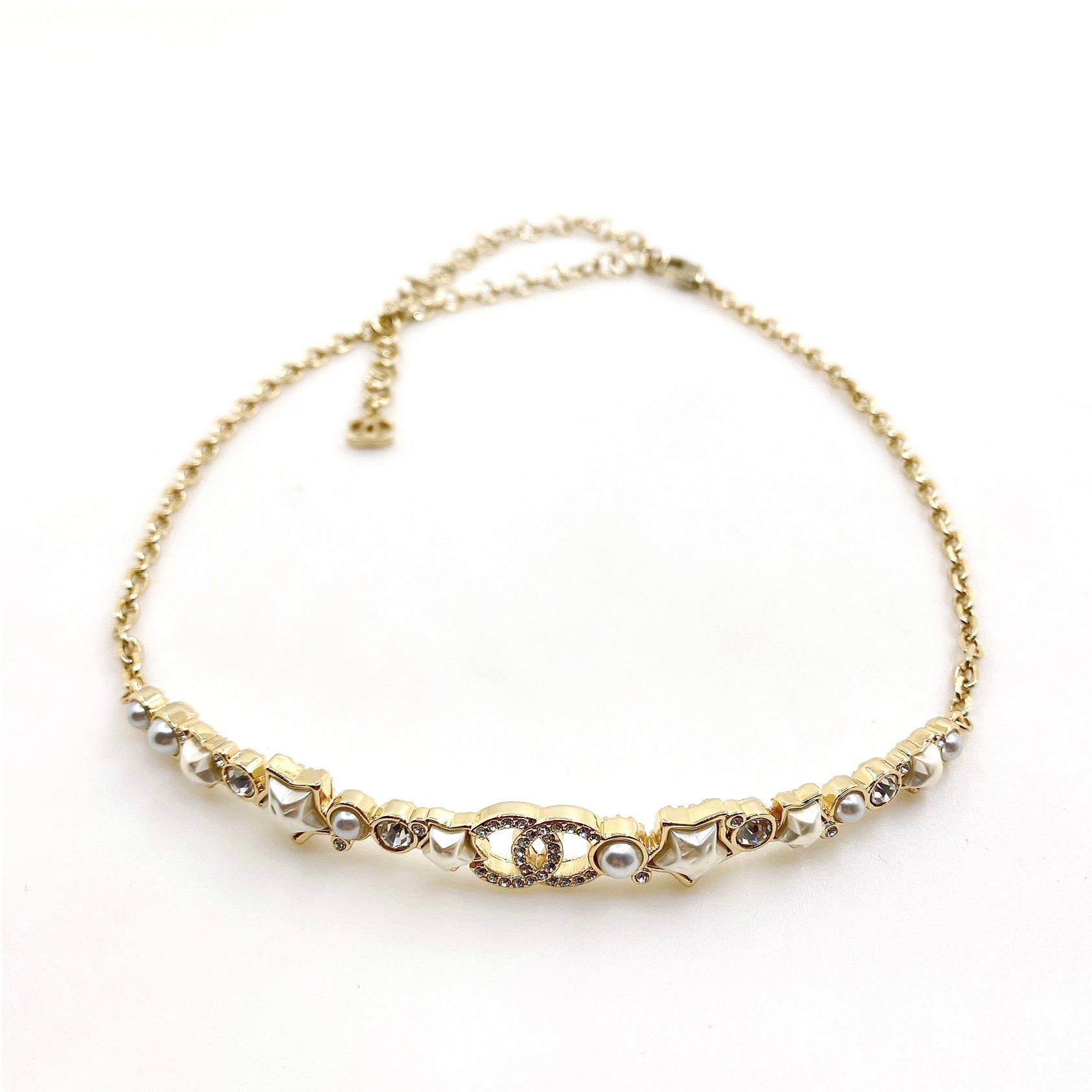 18K  Chanel White Pearl Crystals Necklace