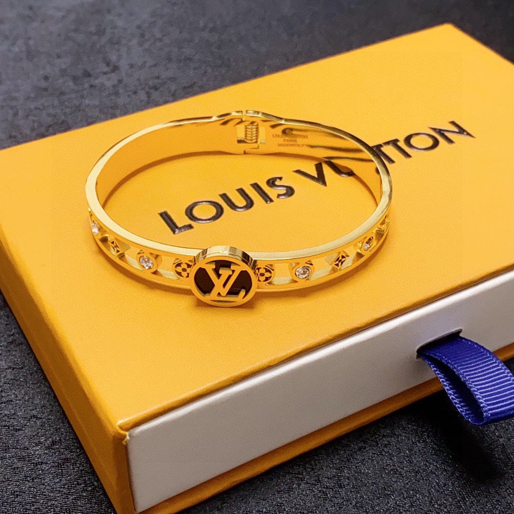 18K Louis Vuitton Gold Bracelet