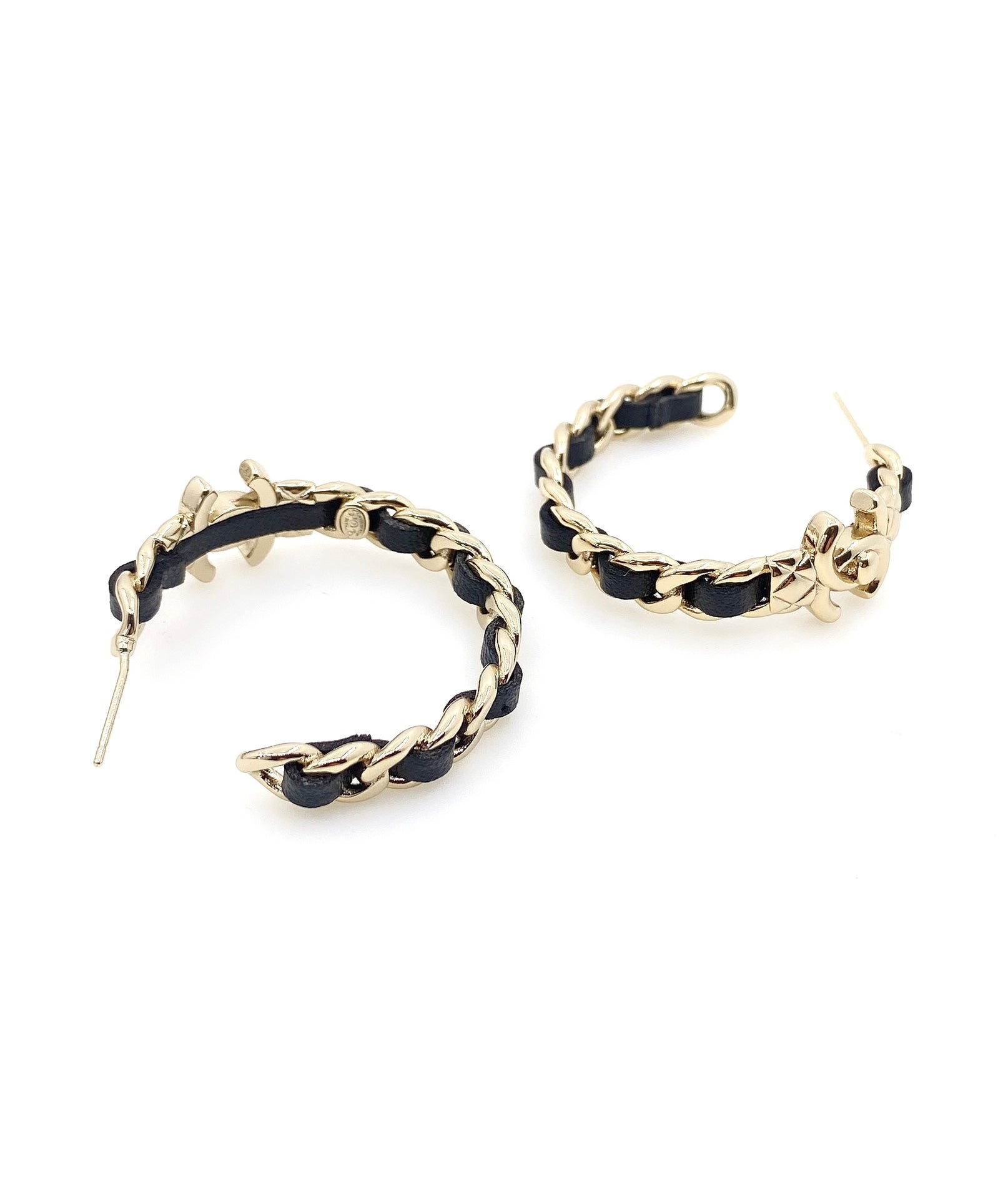 18K  Chanel Cricle Leather Earrings