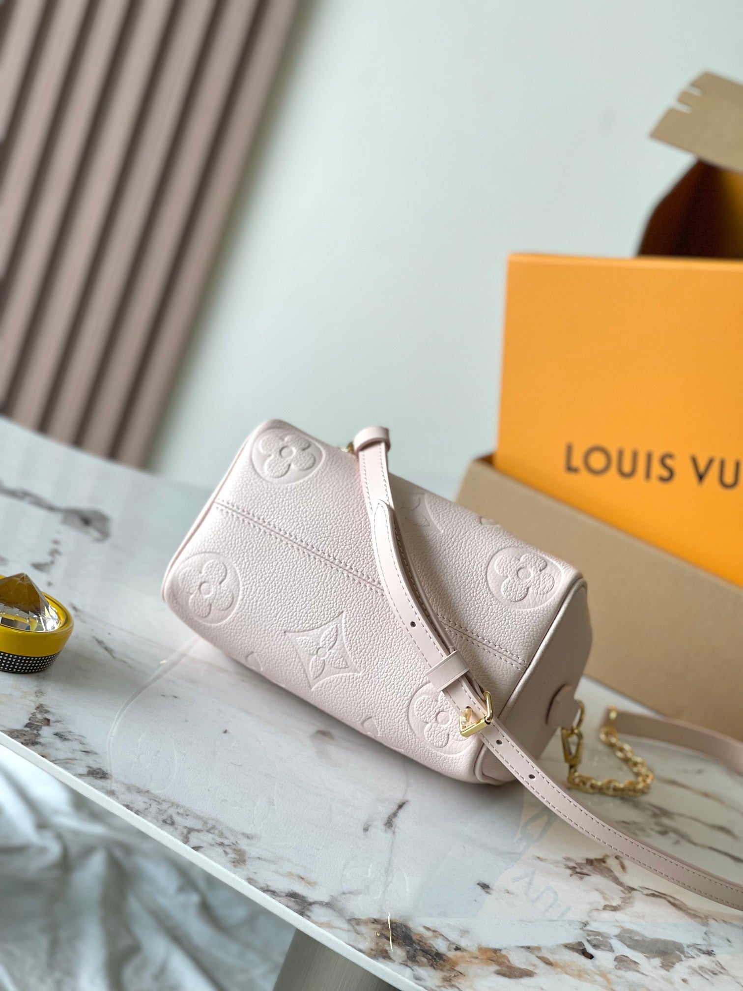LOUIS VUITTON SPEEDY BANDOULIÈRE 20 IN LIGHT PINK MONOGRAM EMPREINTE LEATHER