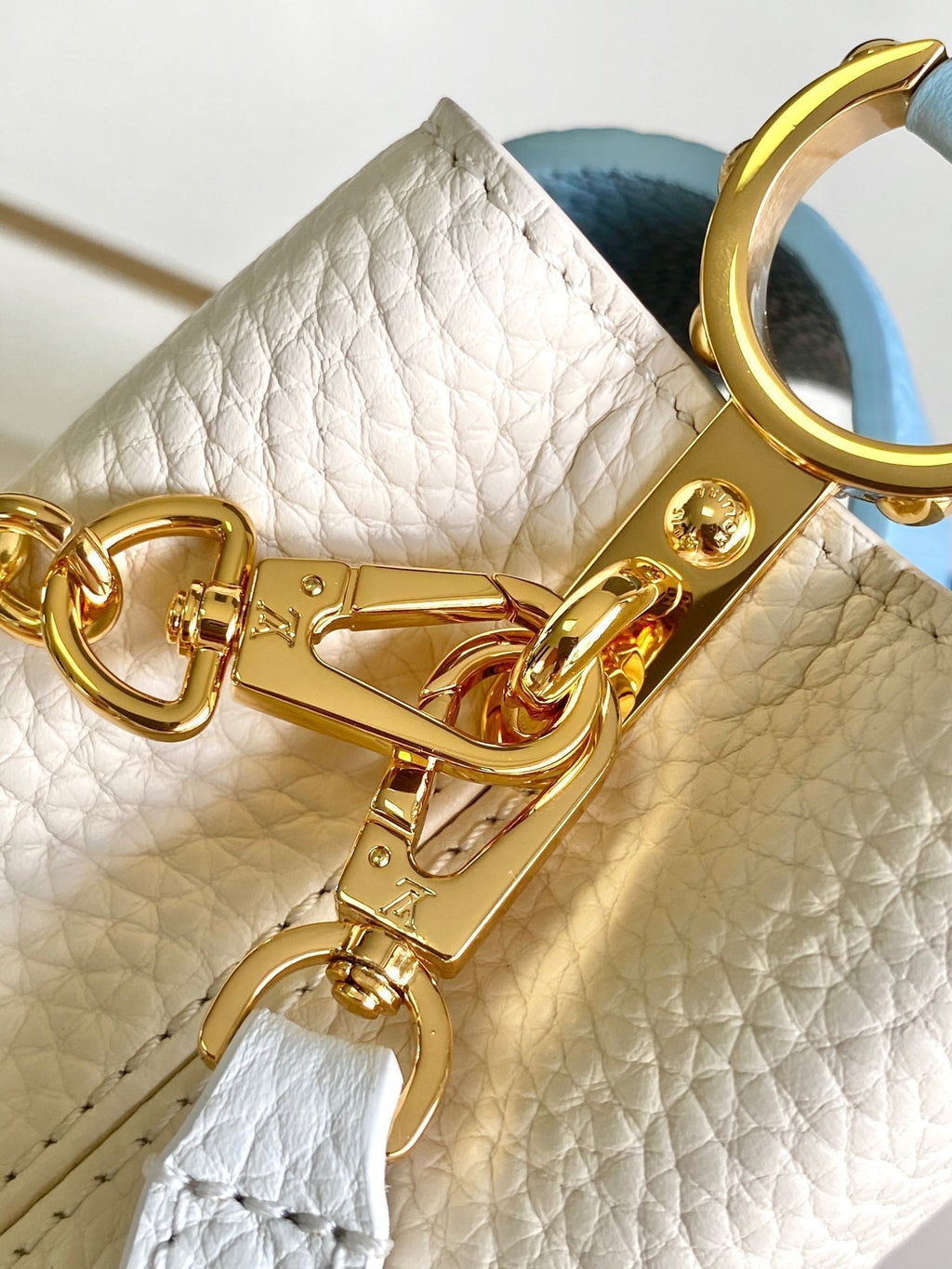 LOUIS VUITTON CAPUCINES MINI 21 IN PEARL WHITE MIX SKY BLUE TAURILLON GOLD HARDWARE
