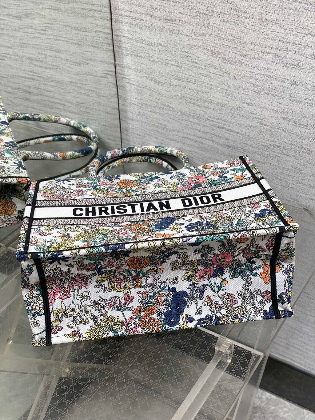 DIOR 25S LUCKY MEDIUM BOOK TOTE 36 IN MULTICOLOR COTTON FLOWERS CALENDAR ALLOVER EMBROIDERY
