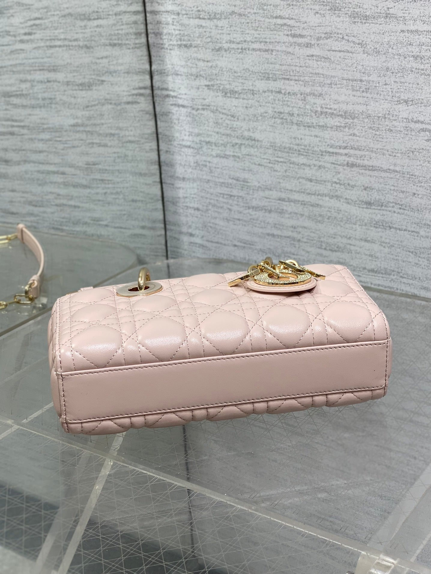 DIOR 25S SMALL LADY D‑JOY BAG 22 IN BABY PINK CALFSKIN GOLD HARDWRE