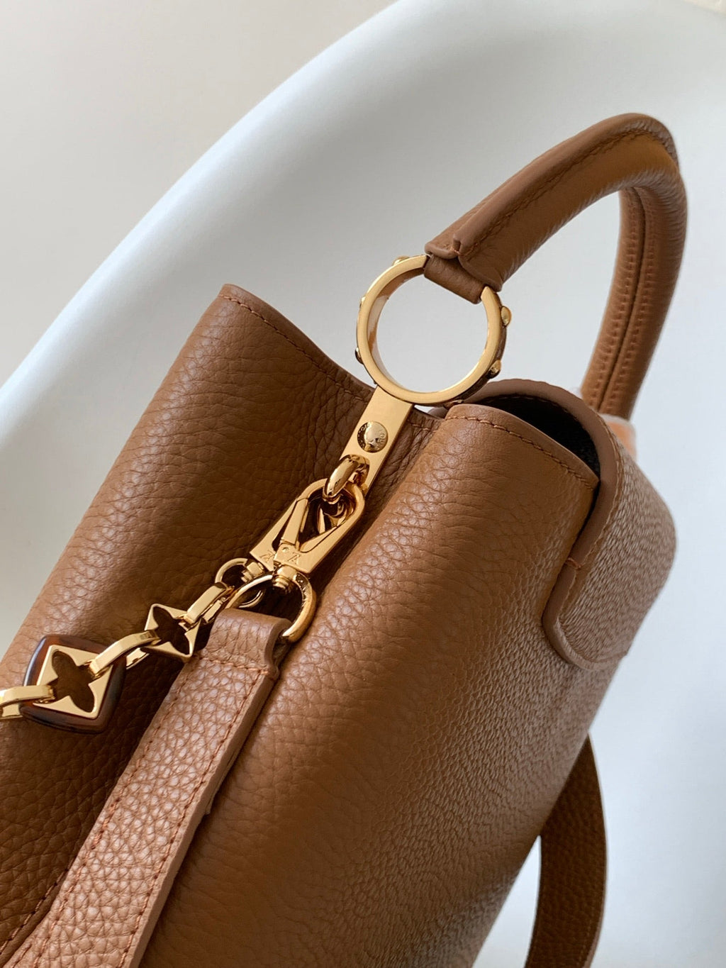 LOUIS VUITTON LV 25S CAPUCINES BAG 27 IN TAN CALFSKIN GOLD HARDWARE