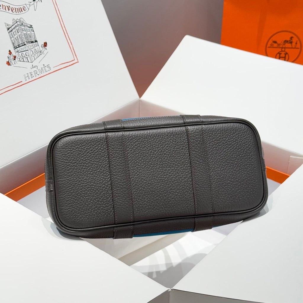 HERMES GARDEN PARTY 30CM IN BLUE TOILETS COTTON CANVAS AND BLACK CALFSKIN