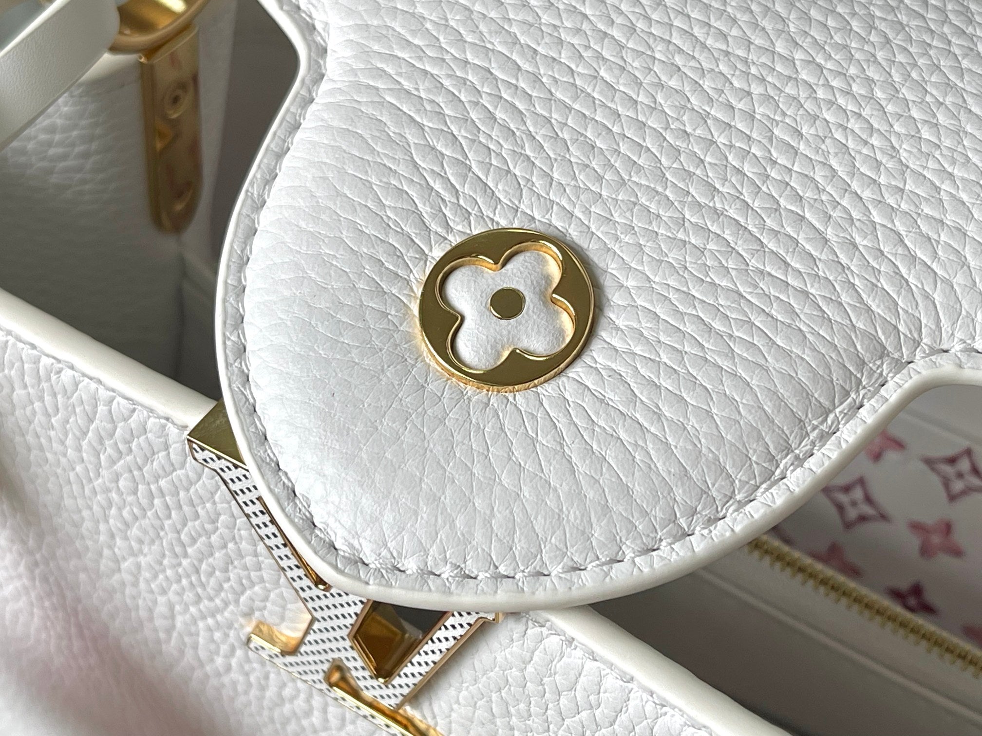 LOUIS VUITTON CAPUCINES BB 27 IN WHITE TAURILLON GOLD HARDWARE