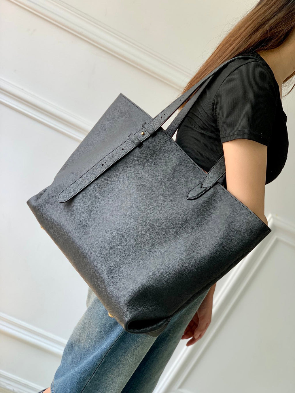 LOUIS VUITTON LOW KEY CABAS MM BAG 47 IN BLACK GRAINED CALFSKIN