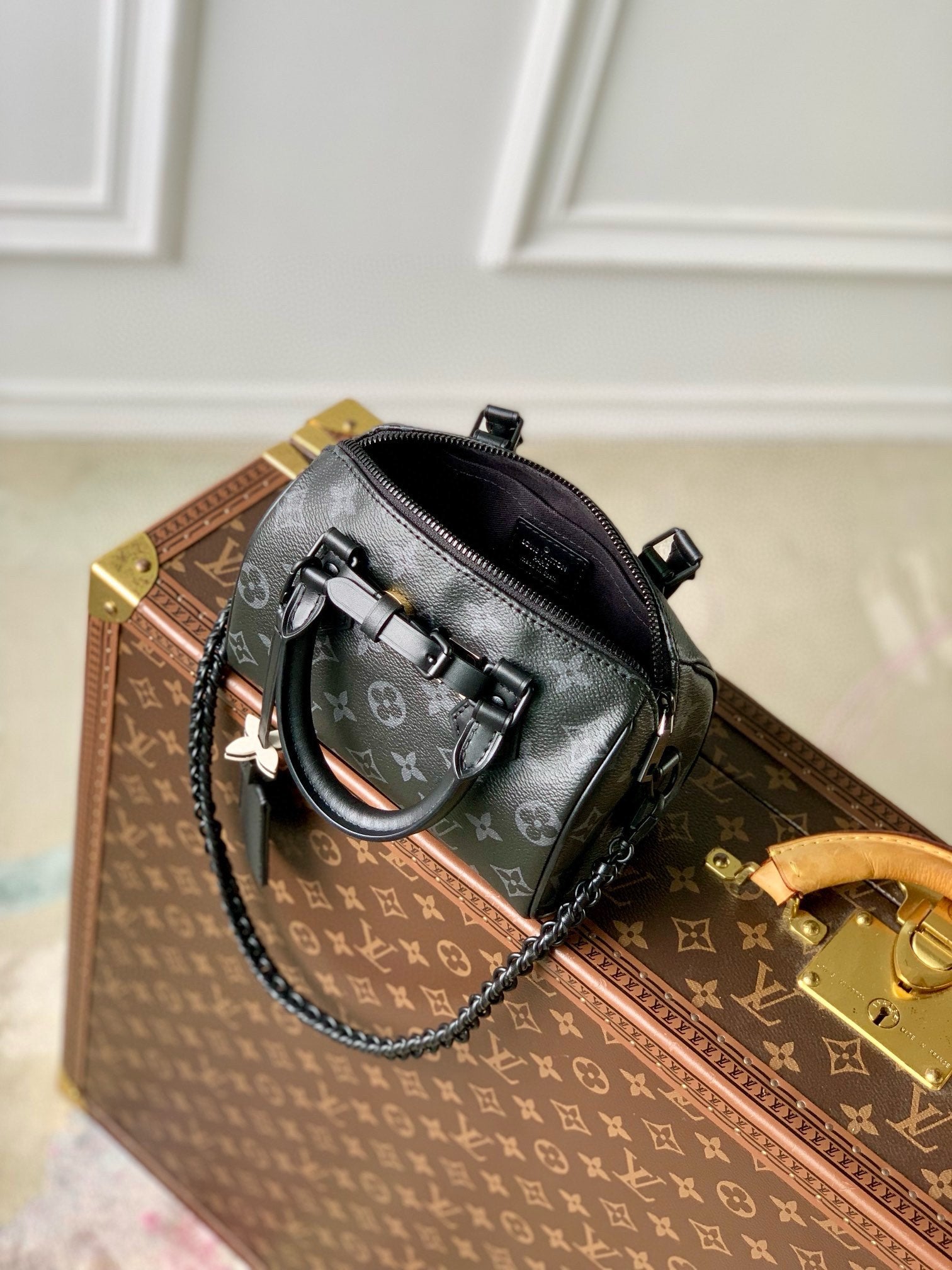 LOUIS VUITTON SPEEDY BAG 18 IN BLACK MONOGRAM COATED CANVAS BLACK HARDWARE