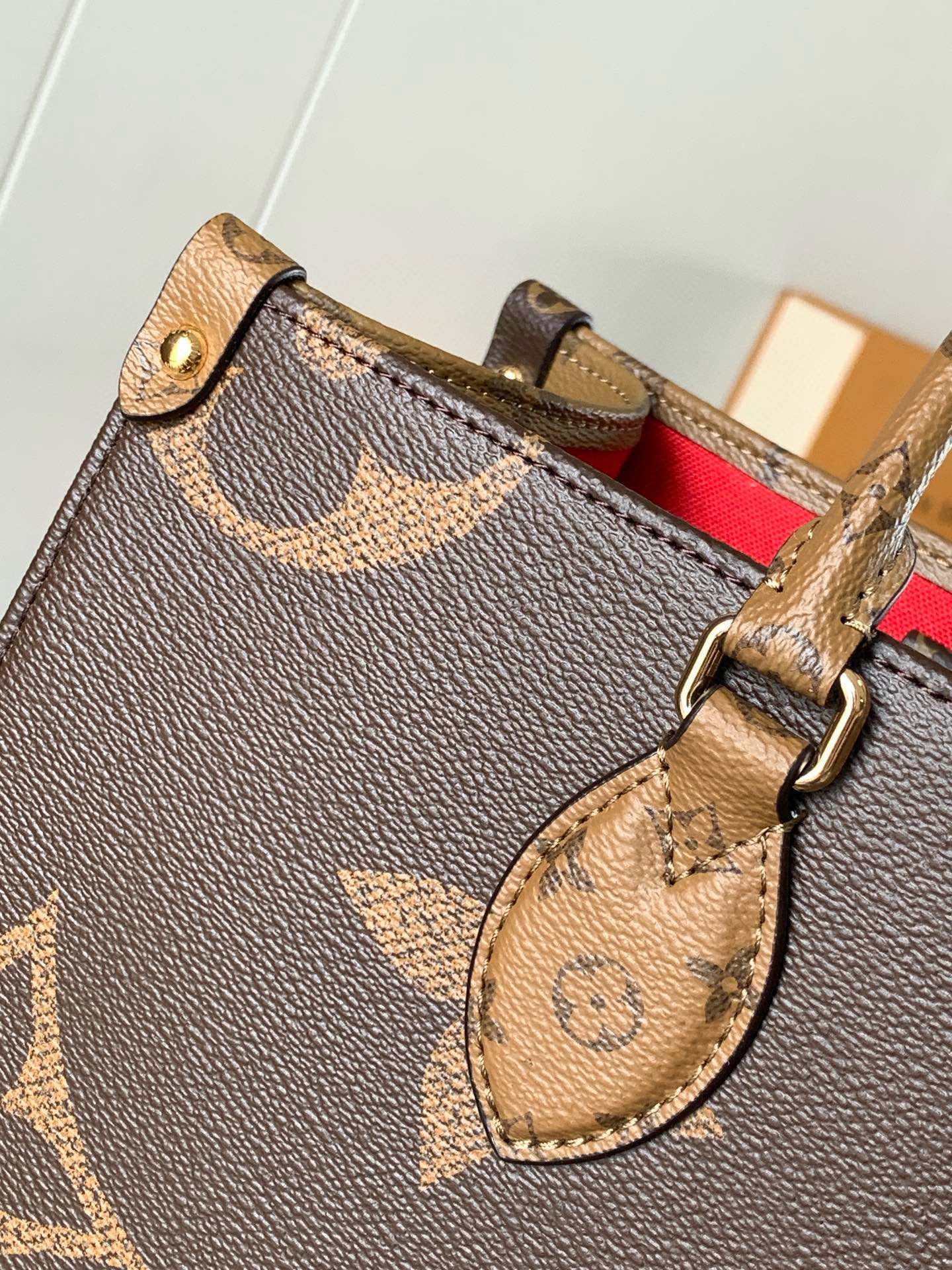 LOUIS VUITTON ONTHEGO MM 35CM MONOGRAM GIANT CANVAS