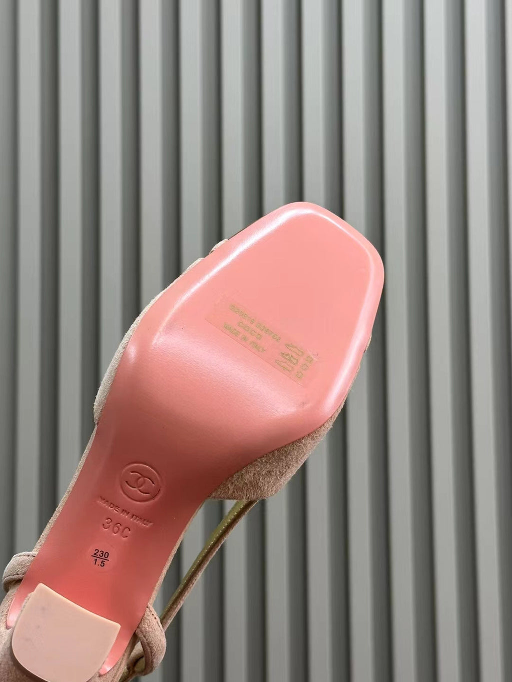 CHANEL HIGH SLINGBACKS IN LIGHT PINK SUEDE AND GOLDEN LAMBSKIN