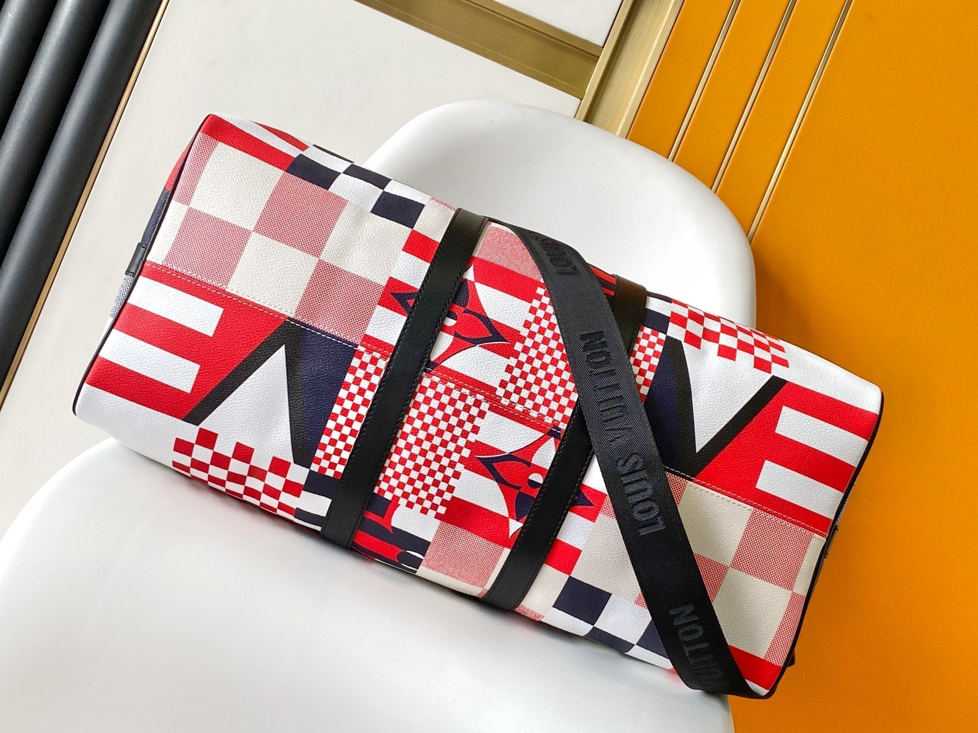 LOUIS VUITTON LV 25S SAC KEEPALL BANDOULIÈRE 50 IN MULTICOLOR CANVAS AND CALFSKIN TRIM