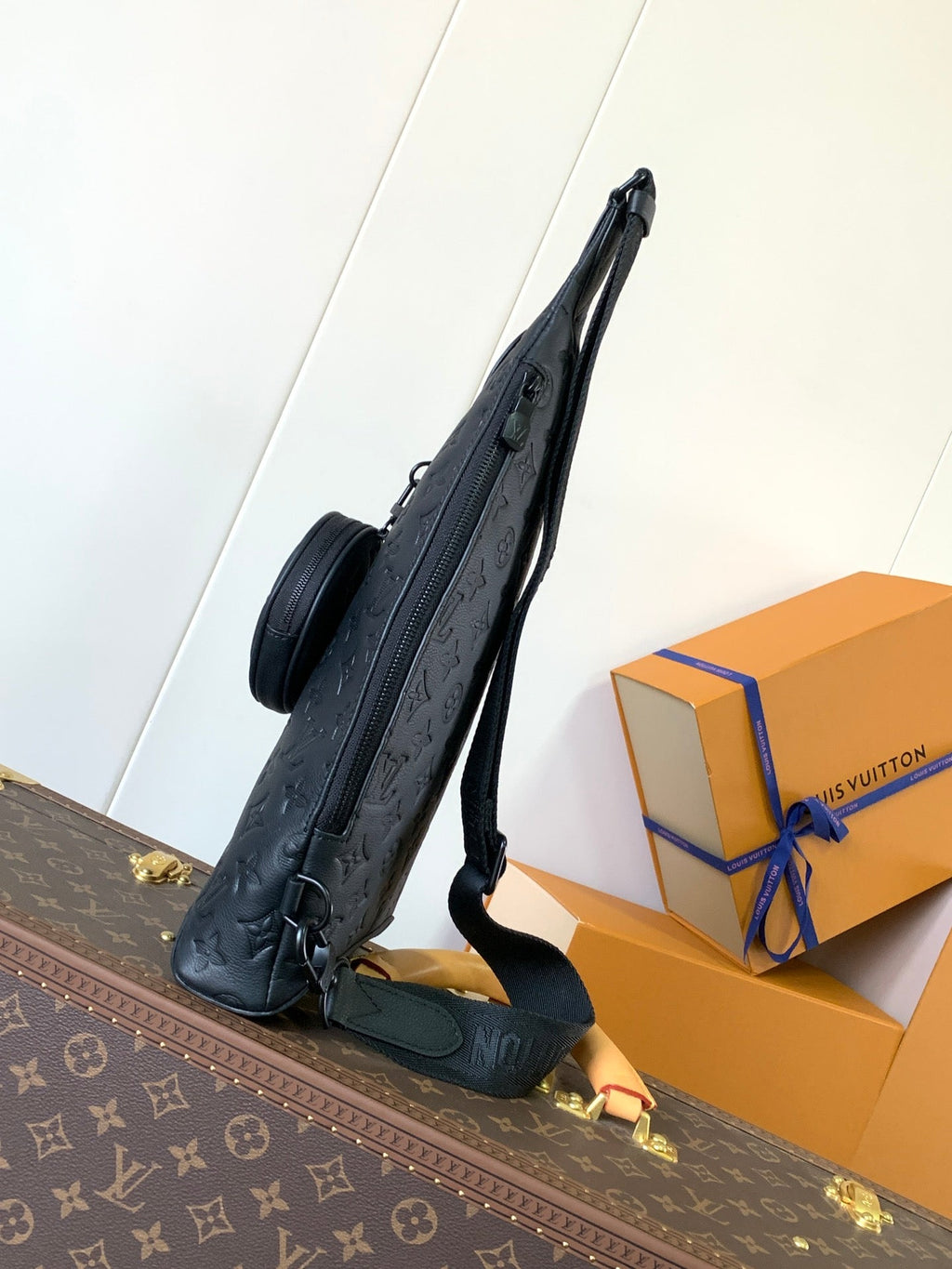 LOUIS VUITTON DUO CROSSBAG BAG 42 IN BLACK EMBOSSED CALFSKIN