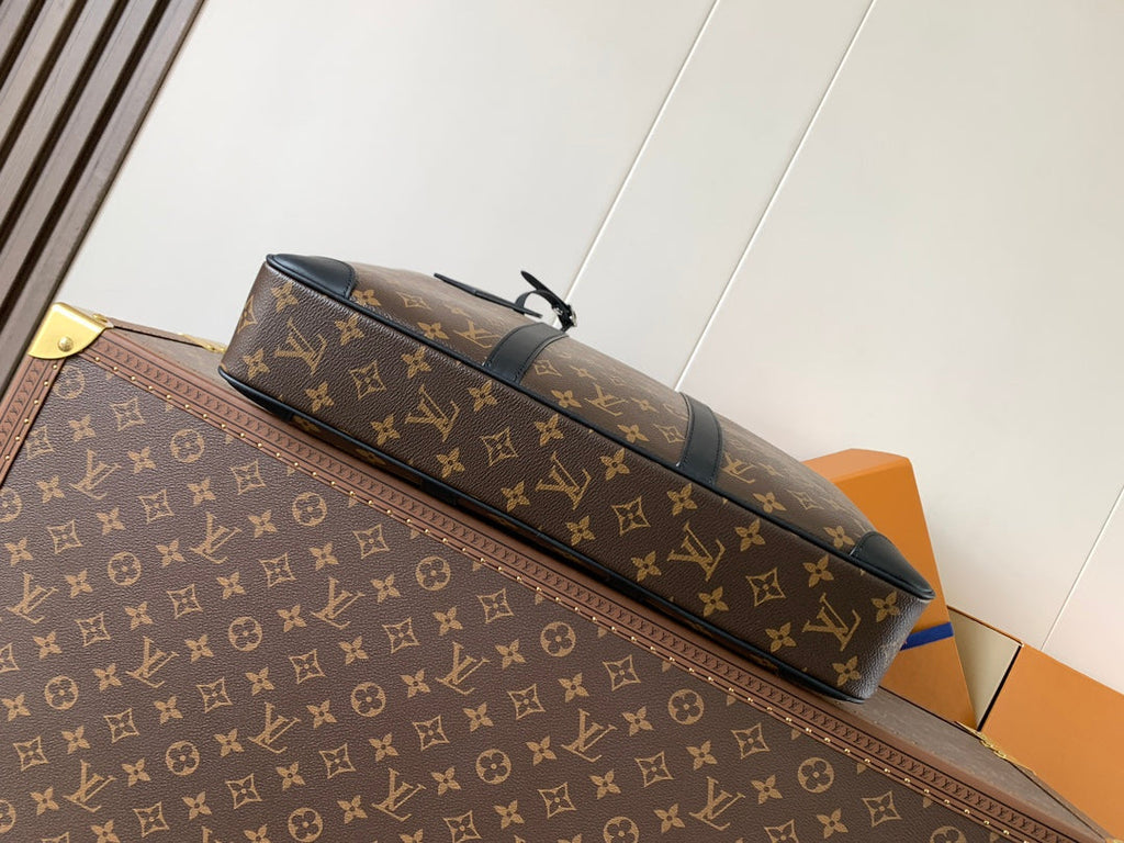 LOUIS VUITTON LV 25S PORTE- DOCUMENTS VOYAGE 41 IN BROWN AND BLACK EMBOSSED DAMIER INFINI CALFSKIN