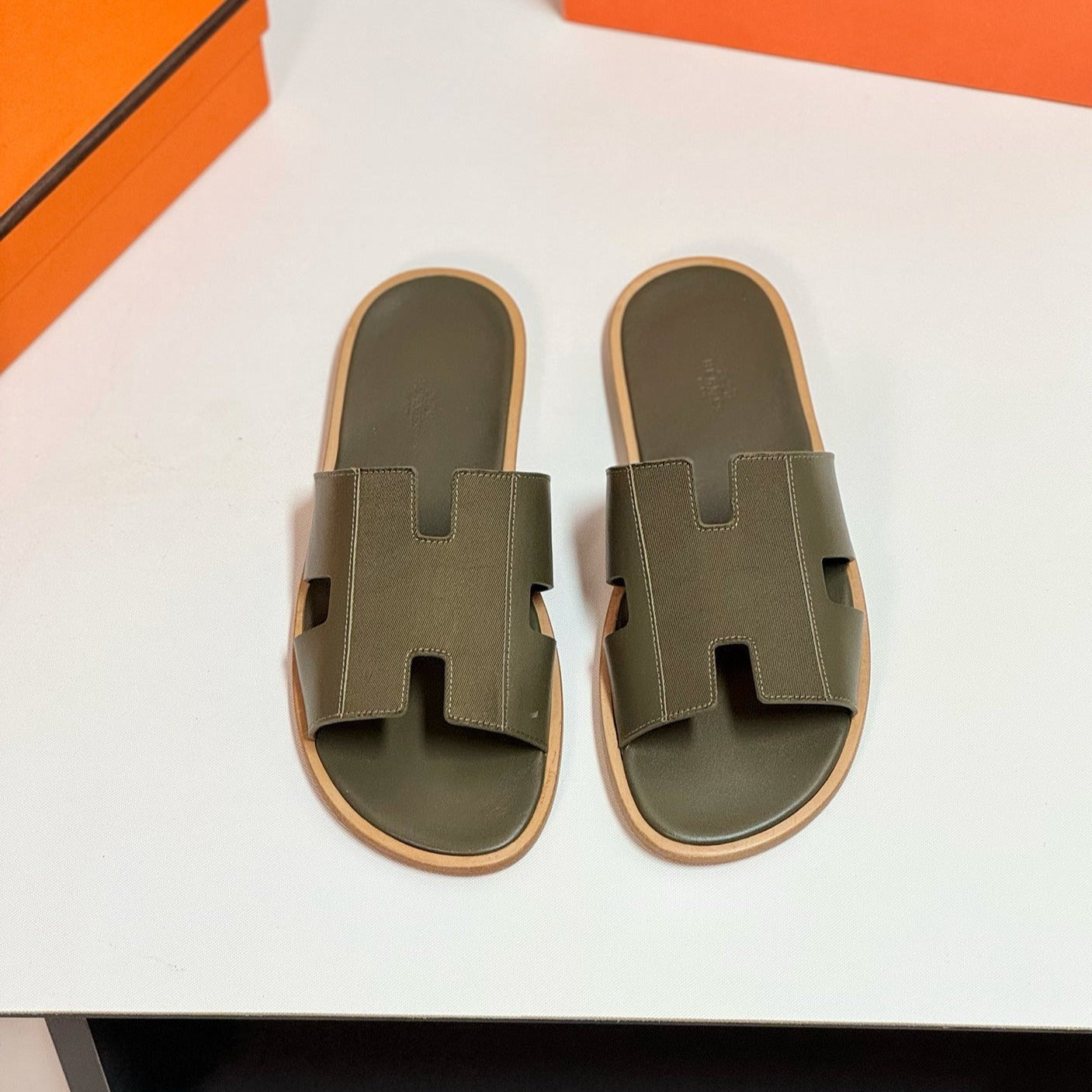 HERMES Izmir sandal crocodile