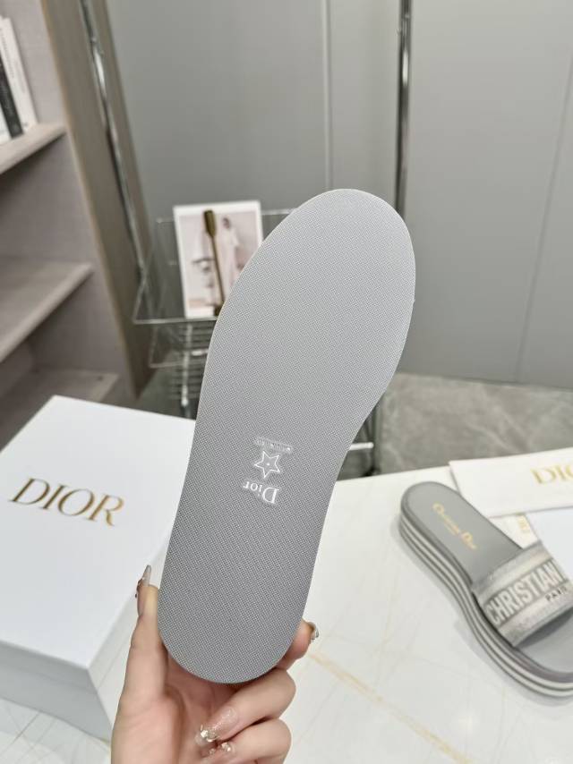 DIOR CD DWAY PLATFORM SLIDE IN GRAY AND WHITE COTTON STRIPED SOLE