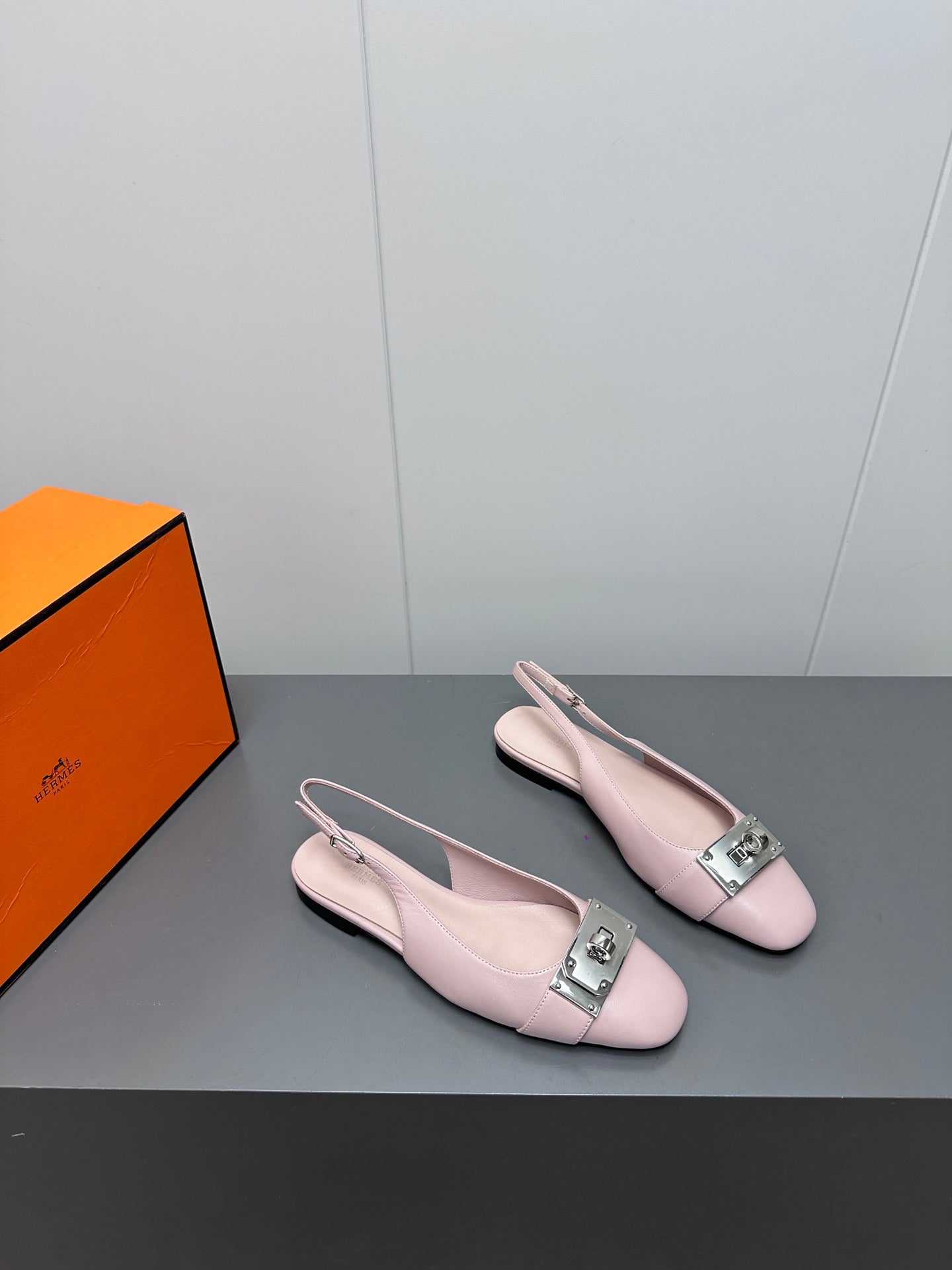 HERMES INNOCENTE SLINGBACK IN LIGHT PINK CALFSKIN