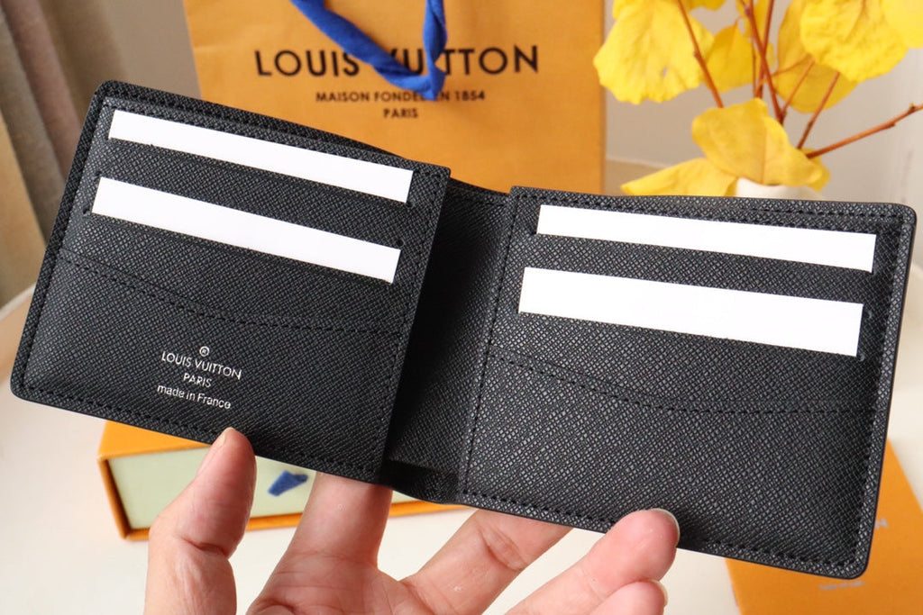 LOUIS VUITTON LV 25S SLENDER WALLET 11 IN BLACK EPI CALFSKIN