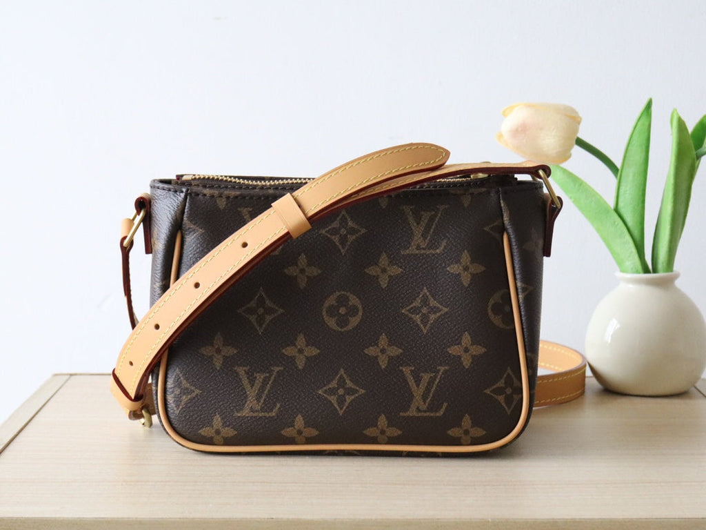 LOUIS VUITTON LV 25S SHOULDER BAG 19 IN BROWN MONOGRAM CALFSKIN GOLD HARDWARE