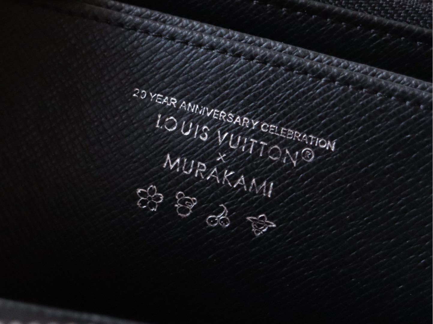 LOUIS VUITTON ZIPPY WALLET 19 IN BLACK MIX COLORFUL CALFSKIN