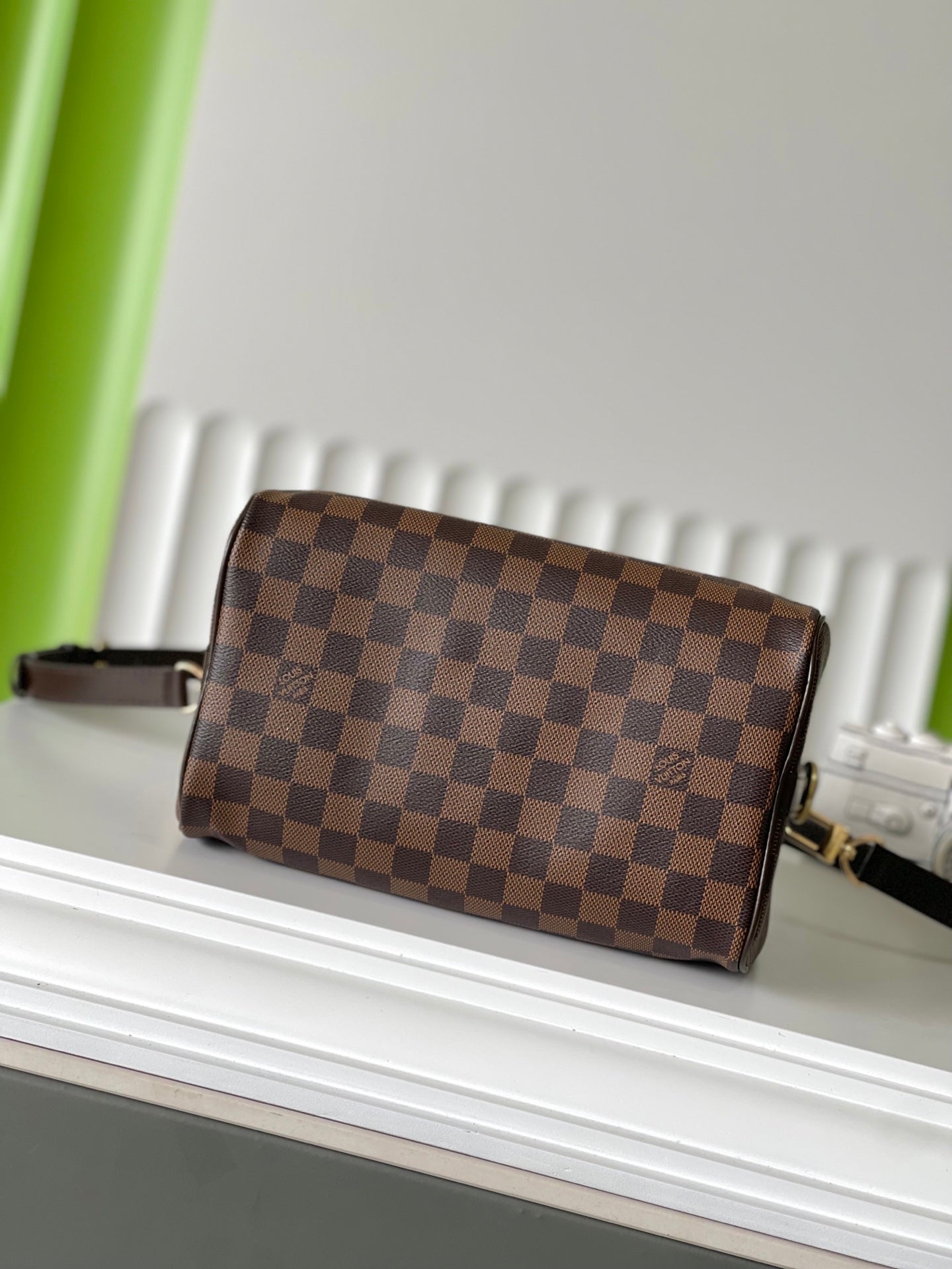 LOUIS VUITTON SPEEDY BANDOLIÈRE 25 IN DARK BROWN DAMIER EBENE CANVAS GOLD HARDWARE